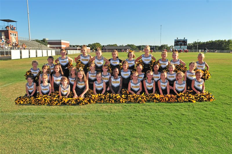 8 and Under Cheering